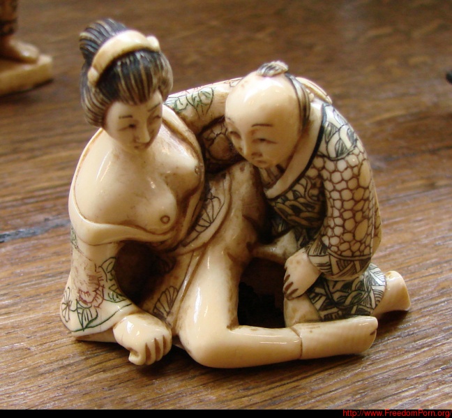 File:Vassil - erotic statuette 01.jpeg